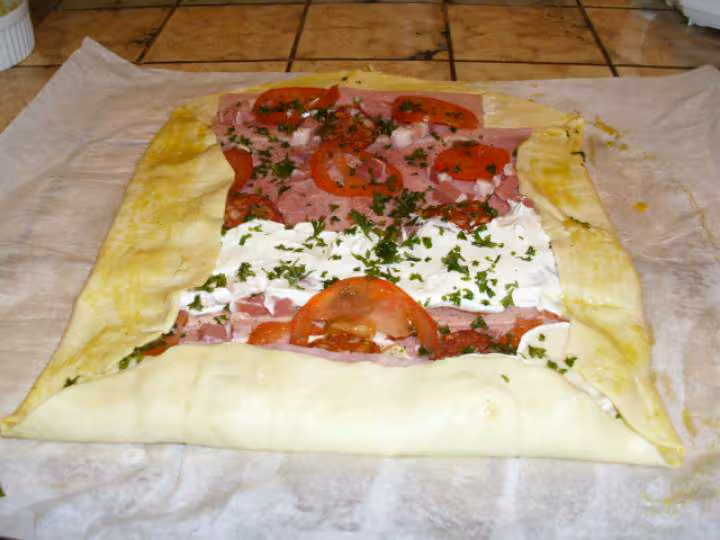 Roule feuillete garni 6