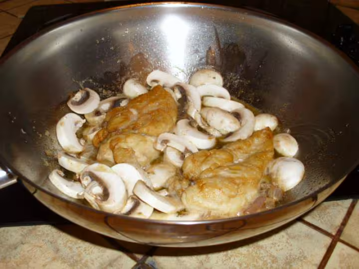 Supreme de poulet aux champignons