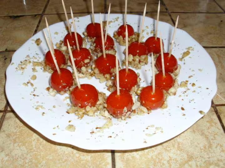 Tomates cerise en pommes d amour
