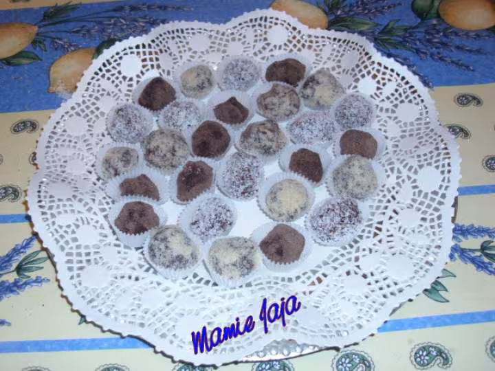 Truffes enrobees de cacao de poudre d amandes et de noix de coco
