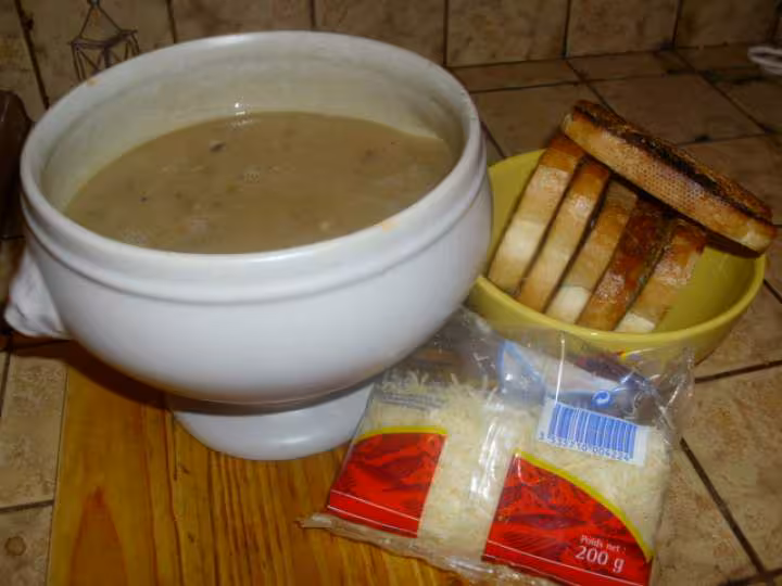 Veloute d oignons gratine 4