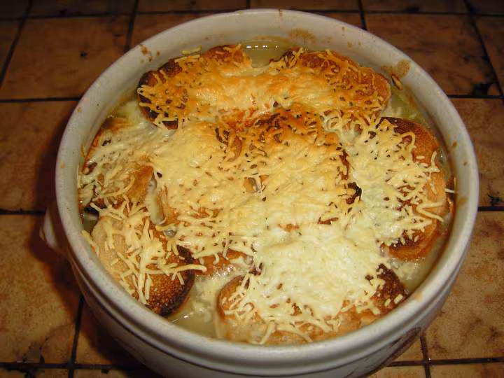 Veloute d oignons gratine 6