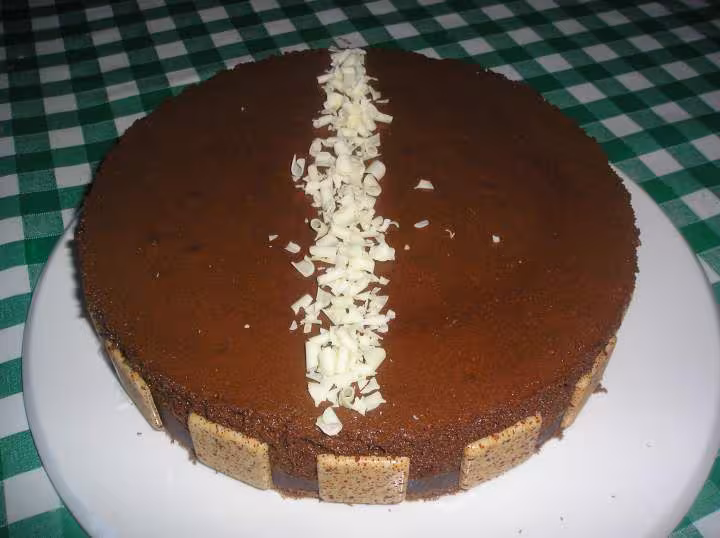 Entremet au chocolat croustillant et mousseux3