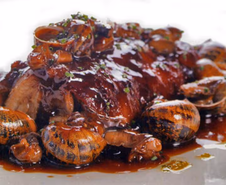 Pieds de porc aux escargots