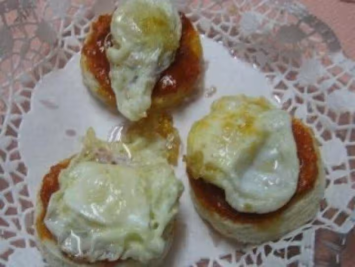 Tapa de soubrassade et oeuf de caille