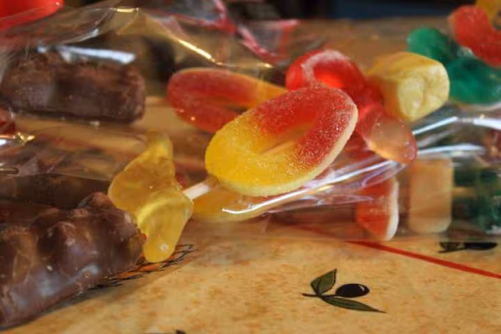 Brochette de bonbon non emballee