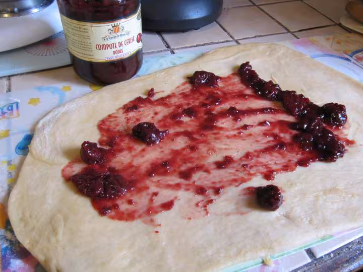 Roules brioche a la cerise douce