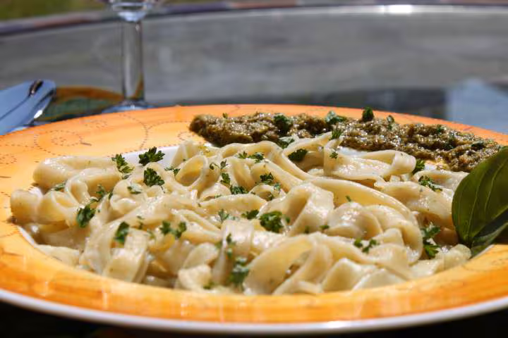 Tagliatelles aromatisees