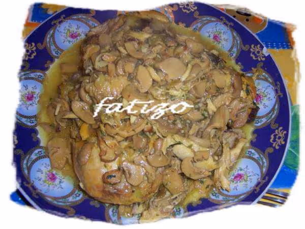 Poulet mqualli au champignon