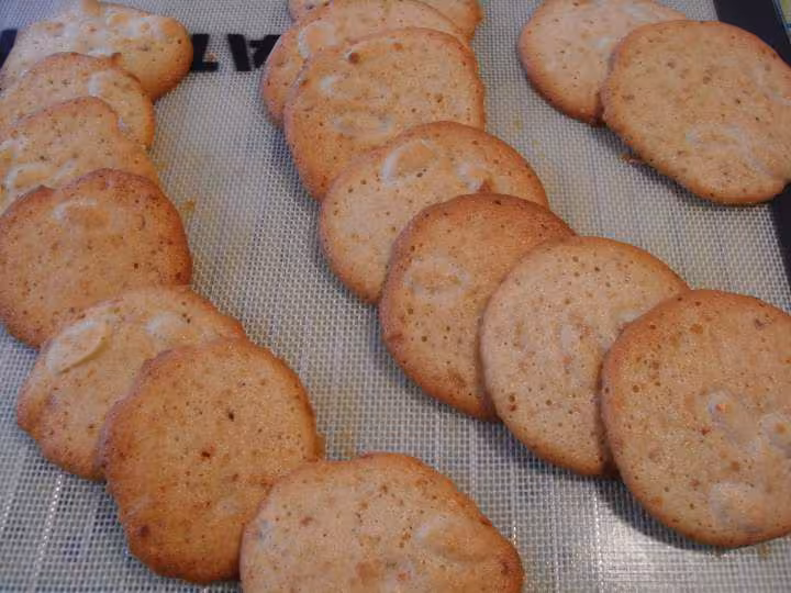 Biscuits croquants au pralin
