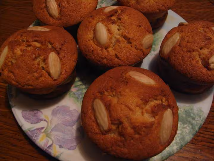 Gateaux genre muffins aux blancs d oeuf et pralin