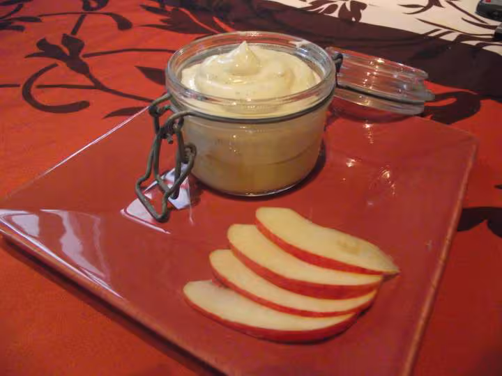 Mousse de vanille sur lit de pommes