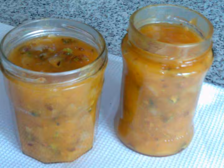 Confiture abricot amandes pistaches