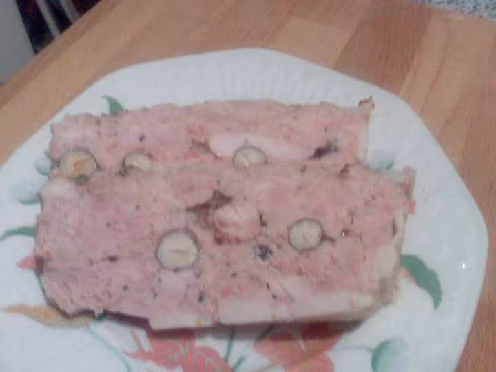 Terrine de lapin au chablis et noisettes