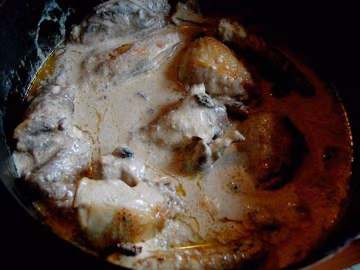 Poulet de bresse au vin jaune