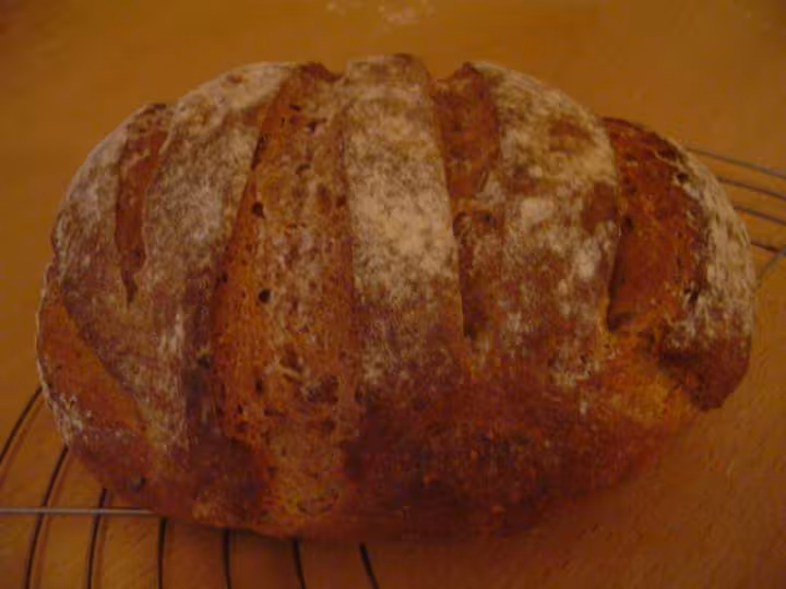 Pain de campagne aux figues