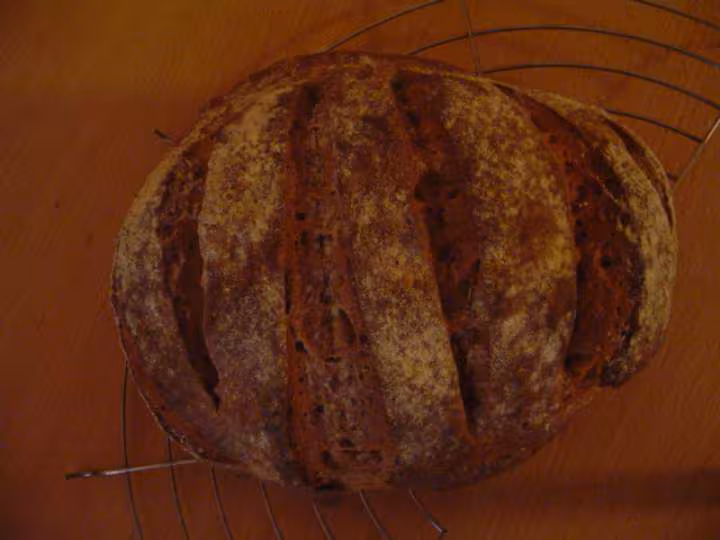 Pain de campagne aux figues