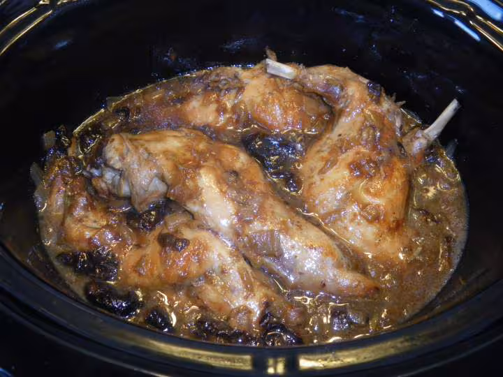 Lapin aux pruneaux a la mijoteuse