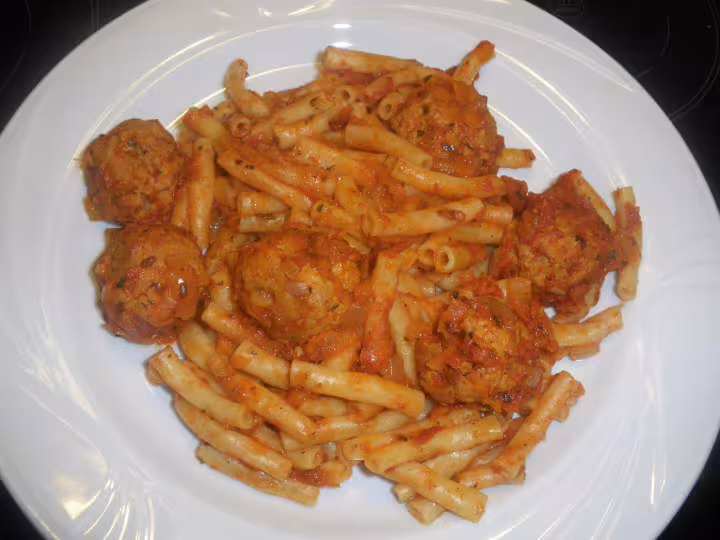 Macaronis aux boulettes