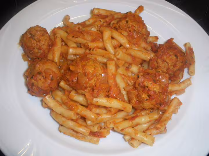 Macaronis aux boulettes