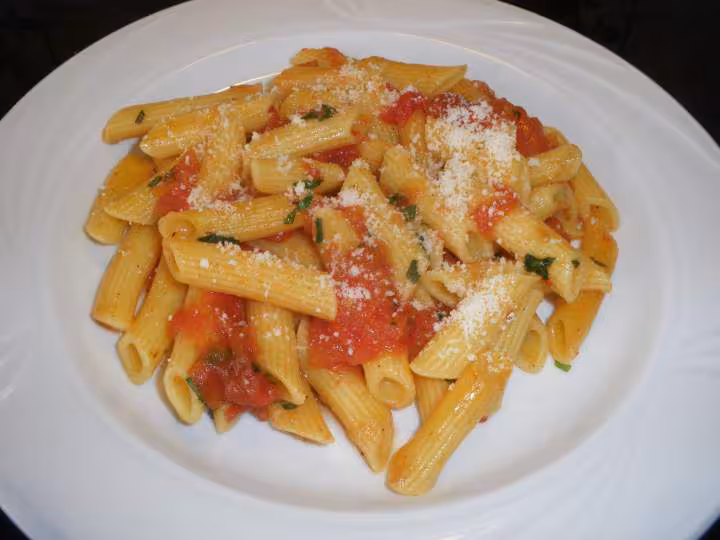 Pennes a la tomate