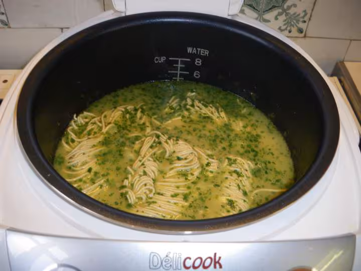 Soupe de poulet aux nouilles