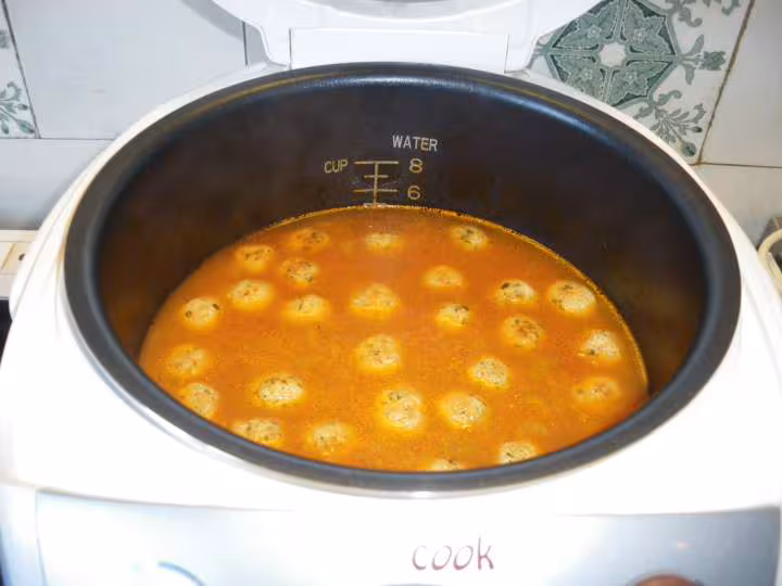 Soupe tomate aux boulettes