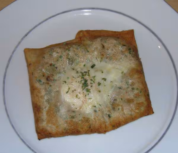 Briouat au thon et a l oeuf 1 entree marocaine