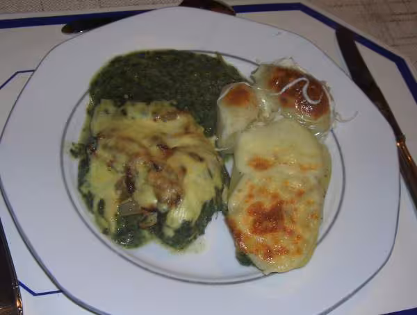 Escalopes gratinees aux epinards amp pommes de terre a la mozzarella