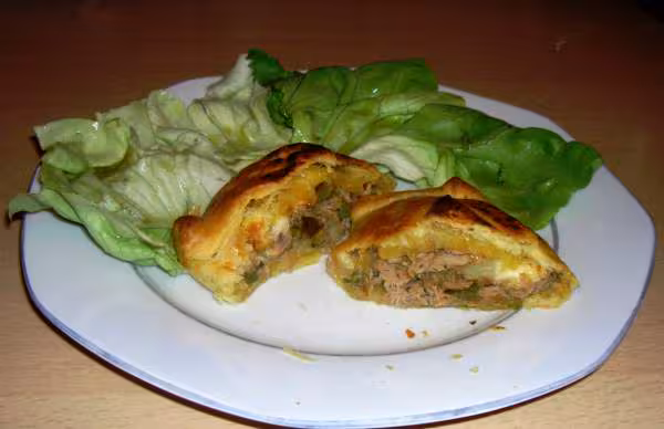 Friand au thon et au poivron coupe interieure