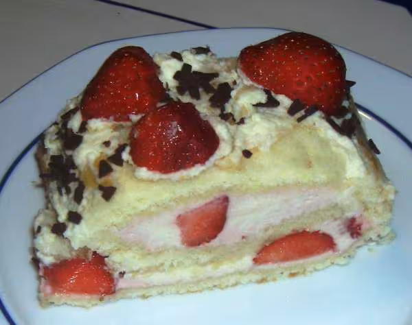 Gateau roule aux fraises extra part 2