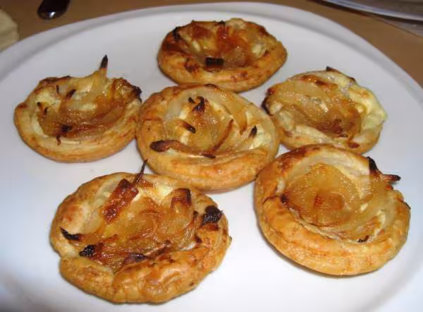 Mini tartelettes aux oignons caramelises extra aperitif
