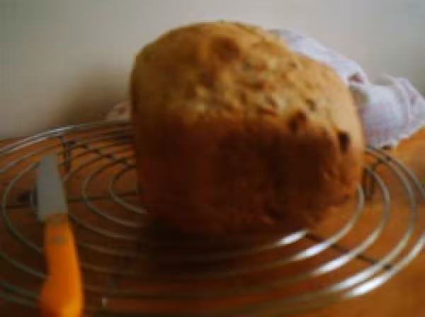 Pain aux noix entier