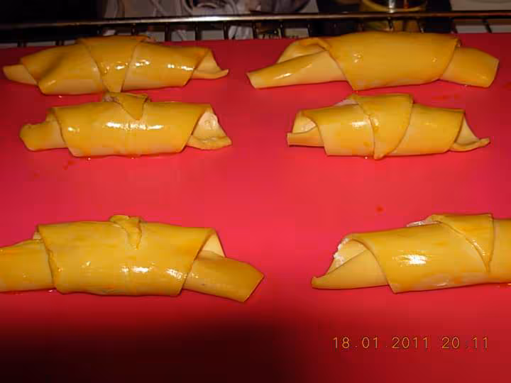 Croissant avant