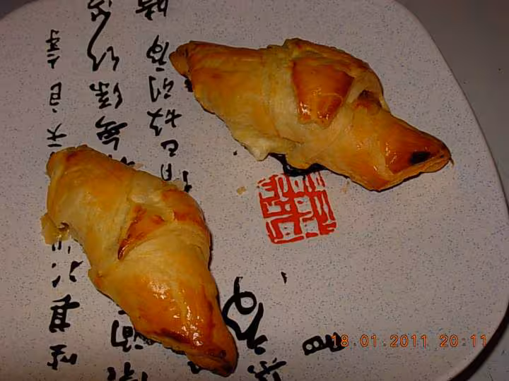 Croissant avant