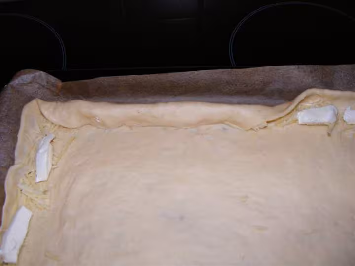 Pizza extra cheese