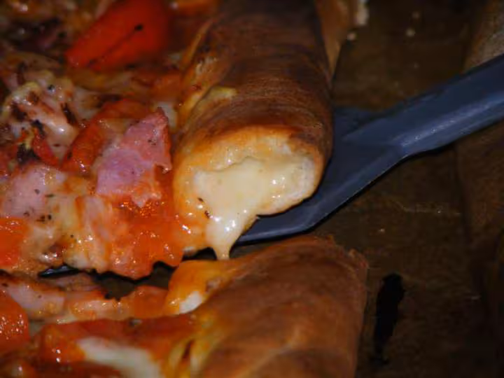 Pizza extra cheese