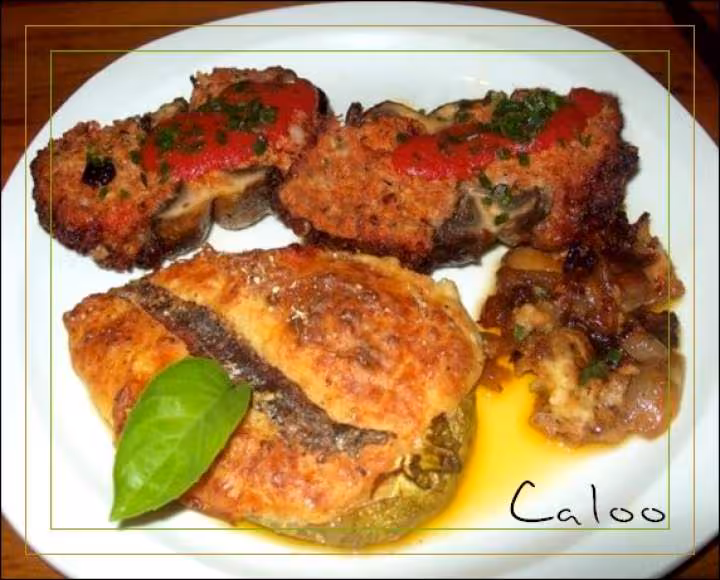 Champignons de paris farcis et puree en coque verte