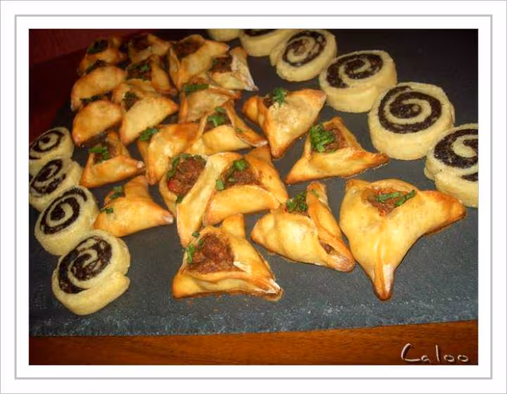Fatayers et petits roules aux olives