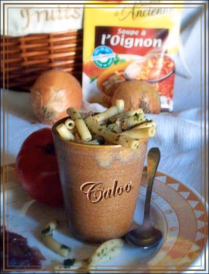 Macaroni aux oignons