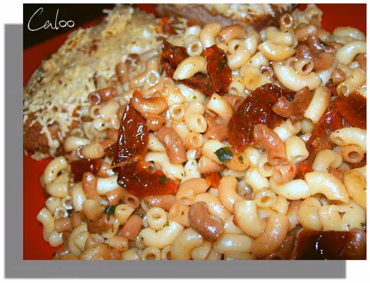 Pilaf de coquillettes aux tomates sechees et au basilic