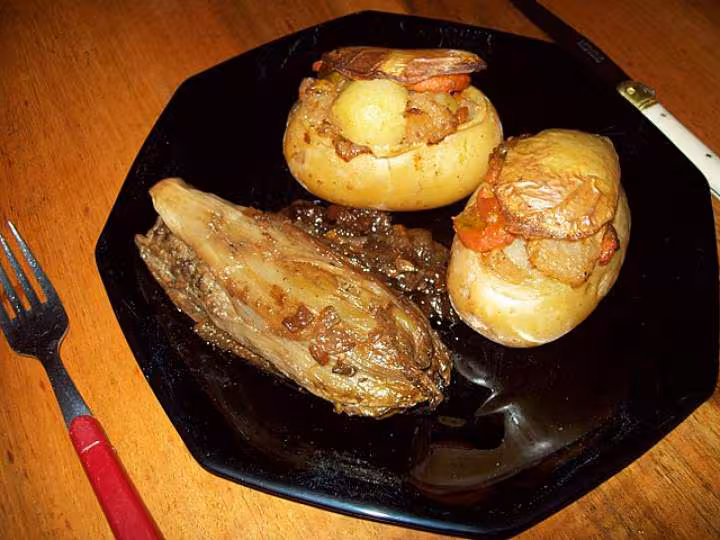 Pommes de terre a la paysanne et endive fourree et braisee