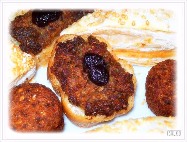 Toasts figatelli harissa