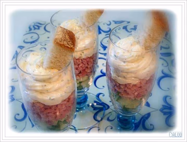 Verrines concombre jambon fromage