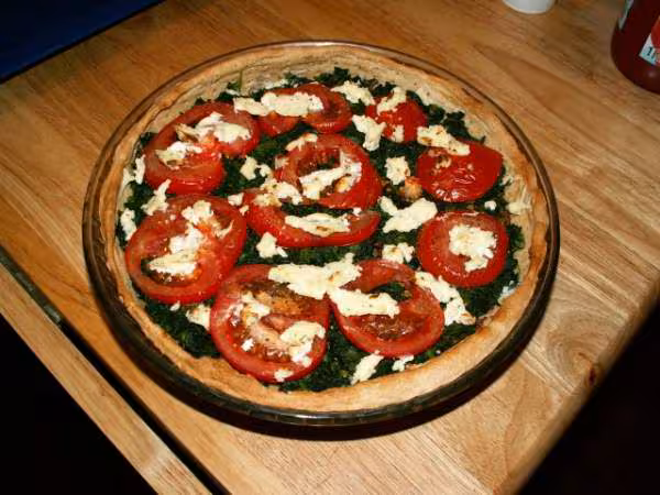 Tarte epinard tomate fromage ail et fines herbes