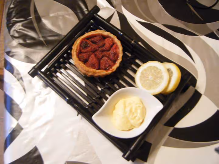 Tarte chaude au fraises et creme citron 2