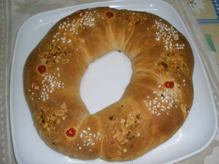 Brioche des rois aux pepites de chocolat apres cuisson