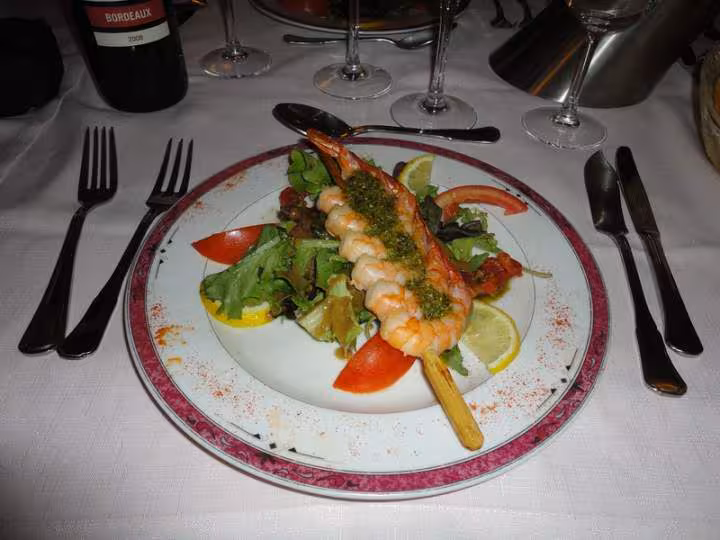Brochette crevettes au pistou