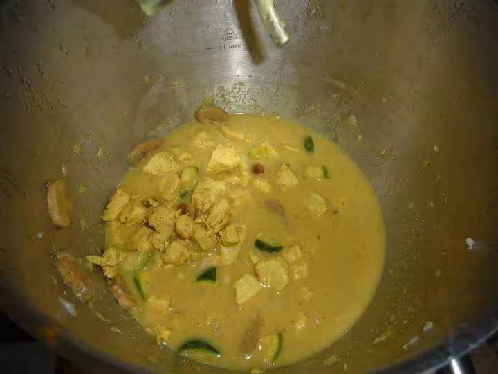 Poulet au curry dans cc