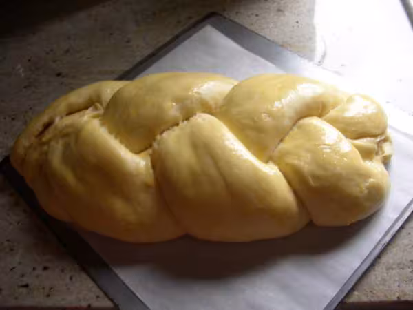 Brioche tressee avant cuisson